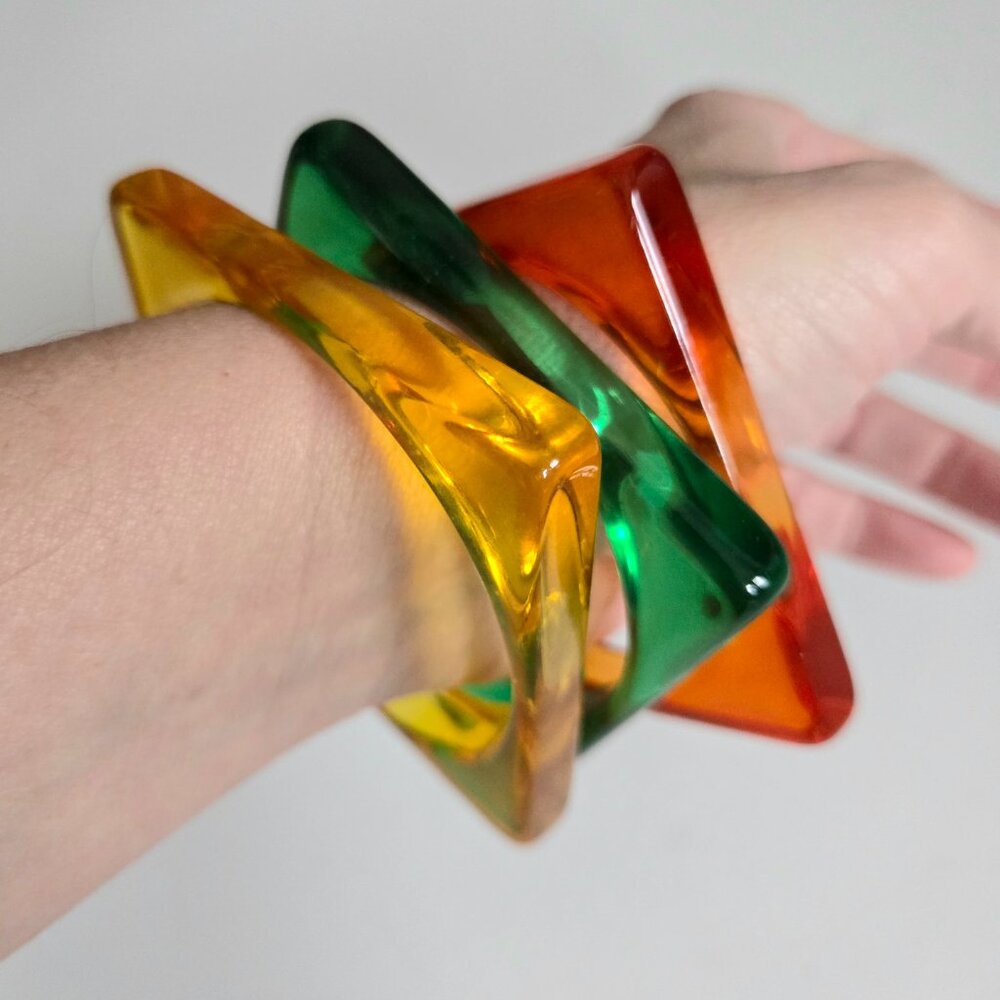 Set of 3 Lucite orange yellow green square bangles. - Picture 6 of 9